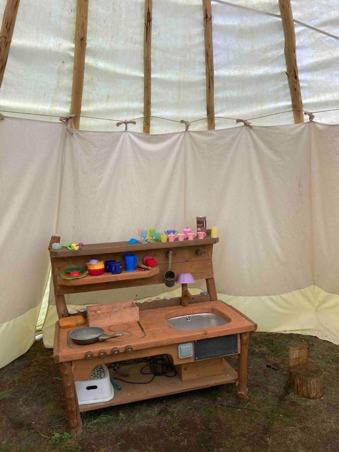 Aughavannagh Yurt Glamping Огрим Екстер'єр фото